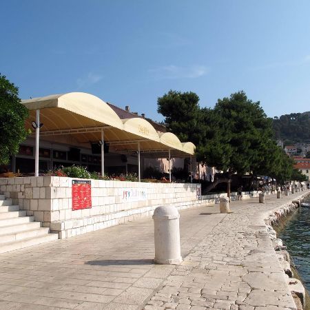 Hotel Delfin Hvar 2*